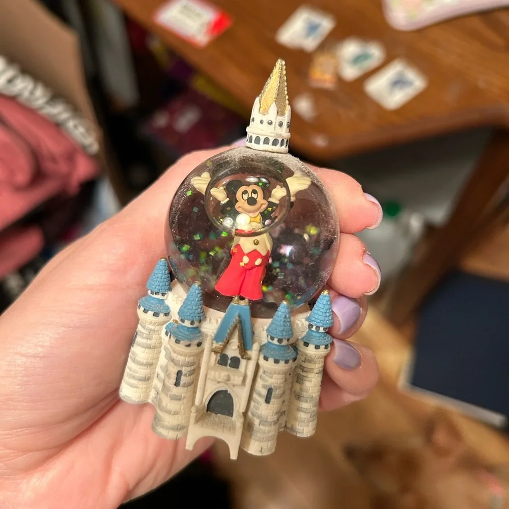 Mini Mickey snowglobe - Picture 1 of 3